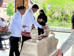 Menko Polkam Ziarah ke Makam Bung Karno
