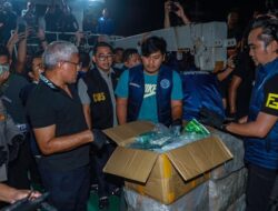 Martinus Hukom Tinjau Langsung Ke Kapal MT SEA Angkut 2 Ton Sabu