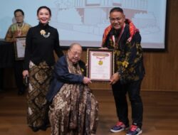 Ketua Umum JMSI Raih Anugerah Mahakarya Budaya Dan Pemikiran Lintas Bangsa