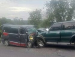 Land Cruiser Vs Ambulans, 2 Meninggal