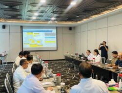 Kemenko Polkam Dorong Evaluasi Dana Otsus untuk Beasiswa Mahasiswa Papua di Jawa Timur