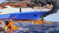 KM Barcelona Terbakar di Perairan Pulau Taliase, Penumpang Lompat ke Laut