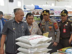 Sidak Pasar, TPID dan Satgas Pangan Tapanuli Tengah Temukan Produk Gula Tanpa Merek dan Tanggal Kadaluwarsa