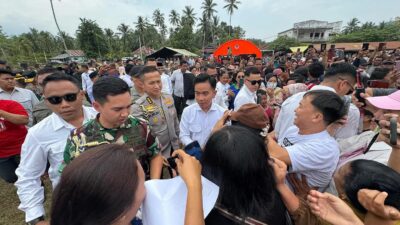 Tinjau Desa Tangkura Pasca Gempa, Wapres Gibran Tegaskan : Anak-Anak Harus Tetap Sekolah