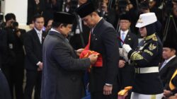 Presiden Prabowo Anugerahkan Bintang Mahaputra Kepada Menko Infrastruktur Agus Harimurti Yudhoyono