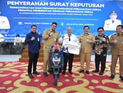 Gubernur Sumut Serahkan 591 SK Pengangkatan PPPK, Bobby : Layani Masyarakat Sebaik-Baiknya