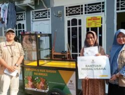 Baznaz Kota Tangerang Salurkan Bantuan Ke 100 Mustahik