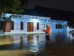 BNPB Rangkum Kejadian Banjir di Daerah dan Aktifitas Gunung Lewotobi Laki-Laki Flores Timur