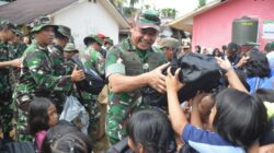 Kasad Kunjungi Lokasi Terdampak Banjir Bandang dan Tanah Longsor di Tapanuli Tengah