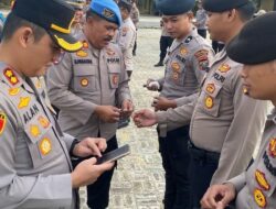 Antisipasi Judi Online, Kapolres Tapteng Sidak Mendadak Ponsel Anggota.