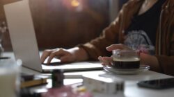 Pelaku Usaha Kini Bisa Daftarkan Merek Sendiri, UMK Dapat Tarif Khusus