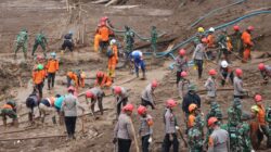 Bencana Longsor di Pasirlangu Cisarua, Tim SAR Gabungan Maksimalkan Pencarian Korban