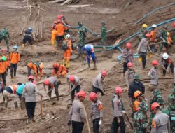 Bencana Longsor di Pasirlangu Cisarua, Tim SAR Gabungan Maksimalkan Pencarian Korban