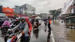 200 Personel Dishub Kota Tangerang Amankan Lalin di Jalur Terdampak Banjir