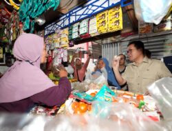 Kunjungi Pasar Cuplik Sukoharjo, Mendag Busan Pastikan Harga dan Pasokan Stabil Jelang Ramadan