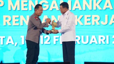 Menko Polkam Apresiasi TNI-Polri atas Langkah Sigap Evakuasi Korban dan Pemulihan Keamanan Pasca-Penembakan Pesawat di Boven Digoel