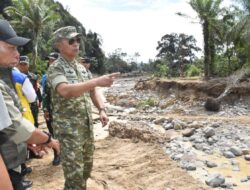 Kasum TNI Tinjau Rehabilitasi Pascabencana di Tapanuli Tengah