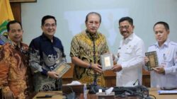 Walikota Tangerang Terima Wakaf 500 Al-Qur’an Dari P.T. Indah Kiat Pulp & Paper Tbk : Segera Salurkan