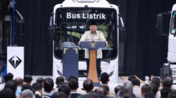 Presiden Prabowo Resmikan Fasilitas Perakitan Bus Listrik Milik PT VKTR