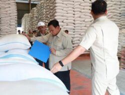 Pastikan Stok Beras, Presiden Prabowo Sidak Ke Gudang Bulog Danurejo