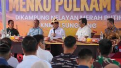 Menko Polkam Kunjungi Kampung Nelayan Banyuasin : Negara Bekerja Keras Sejahterakan Rakyatnya