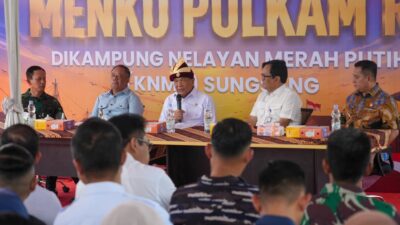 Menko Polkam Kunjungi Kampung Nelayan Banyuasin : Negara Bekerja Keras Sejahterakan Rakyatnya