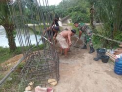Demi Keselamatan Warga, Kodim 0212/TS Perbaiki Jembatan Perintis Garuda di Padang Lawas
