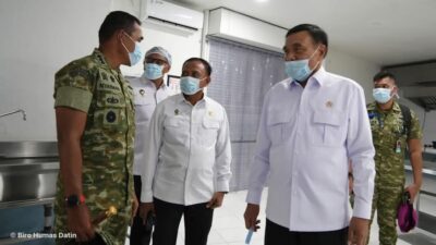 Menko Djamari Chaniago Kunjungi SPPG Ampenan Utara Kota Mataram