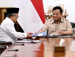 Presiden Prabowo Panggil Mendikdasmen Ke Istana Negara