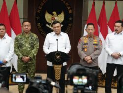 Menko Djamari Chaniago : Hoaks & Ajakan Rusuh Agustus Tidak Benar, Aparat Lacak Penyebar