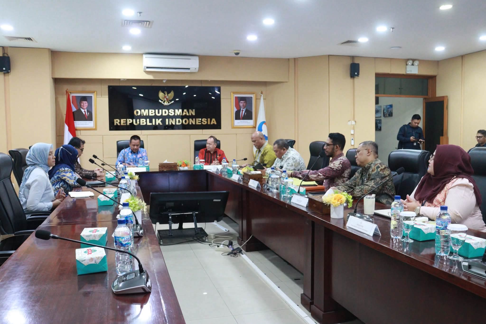 Ketua KPPU Goppera Panggabean audiensi dengan Ombudsman RI.