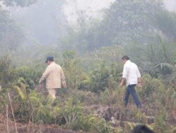 Presiden Prabowo Tinjau Karhutla Limbung Kubu Raya, Instruksikan Tambah Pompa & Bor Air Gambut
