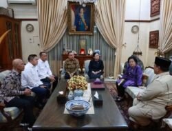 Presiden Prabowo Takziah ke Kediaman Megawati Sampaikan Duka atas Wafatnya Guruh Soekarnoputra